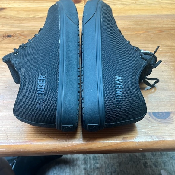 Avenger Black Sneakers Low-Top Canvas - Picture 9 of 12